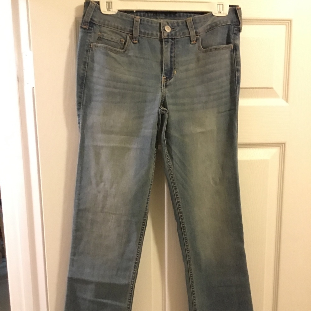 Brand new Hollister jeans with tags!